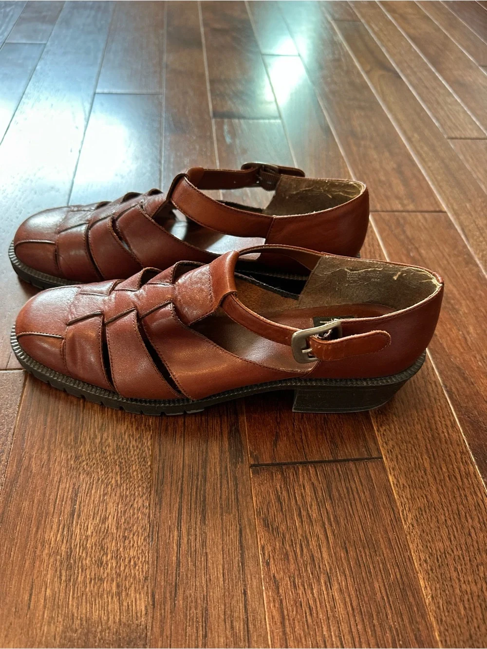 Women's Brown Leather Fisherman Sandal with Buckle 8M